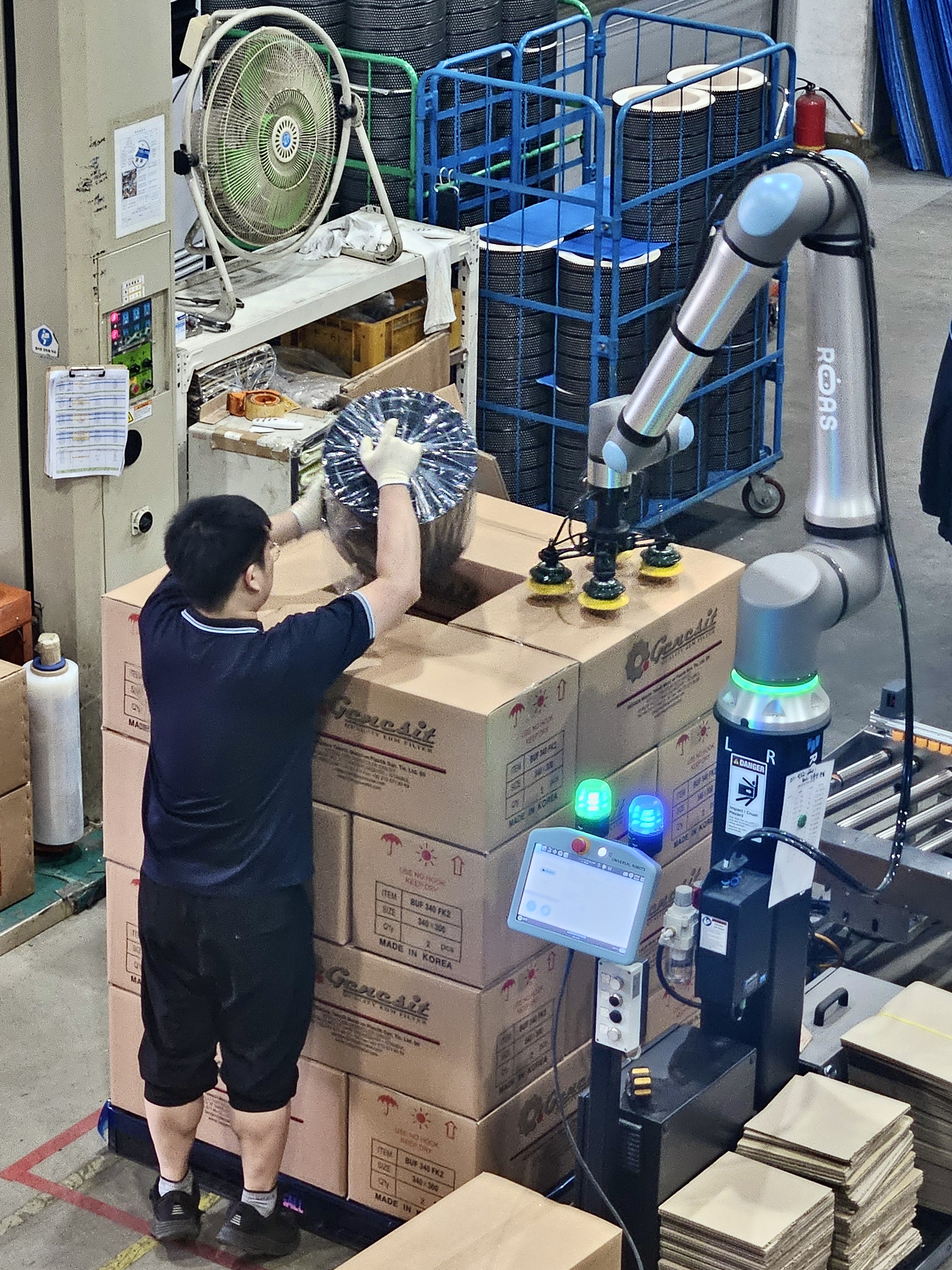 Korea Filter Engineering Case Study Robotiq